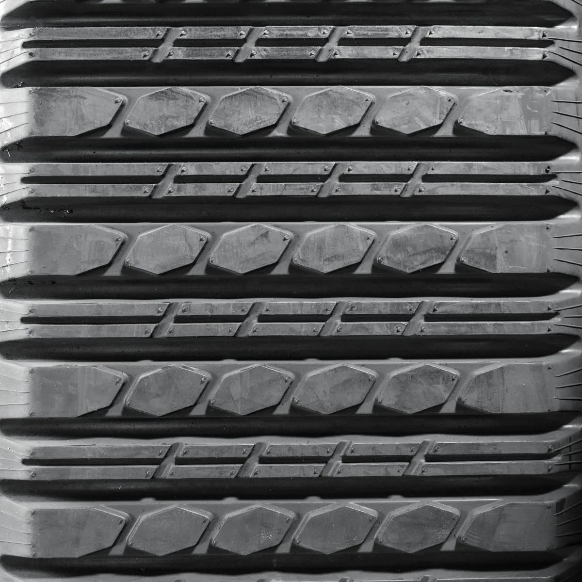 457x101.6x56 multi-bar tread detail